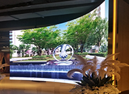 上海某中心曲面LED顯示屏由智彩科技設(shè)計(jì)、安裝